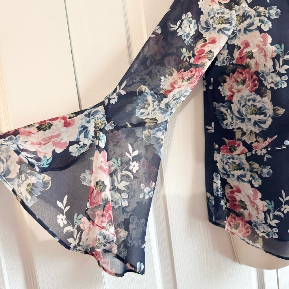 White House Black Market Floral Tiered Flounce Top - Picture 5 of 10
